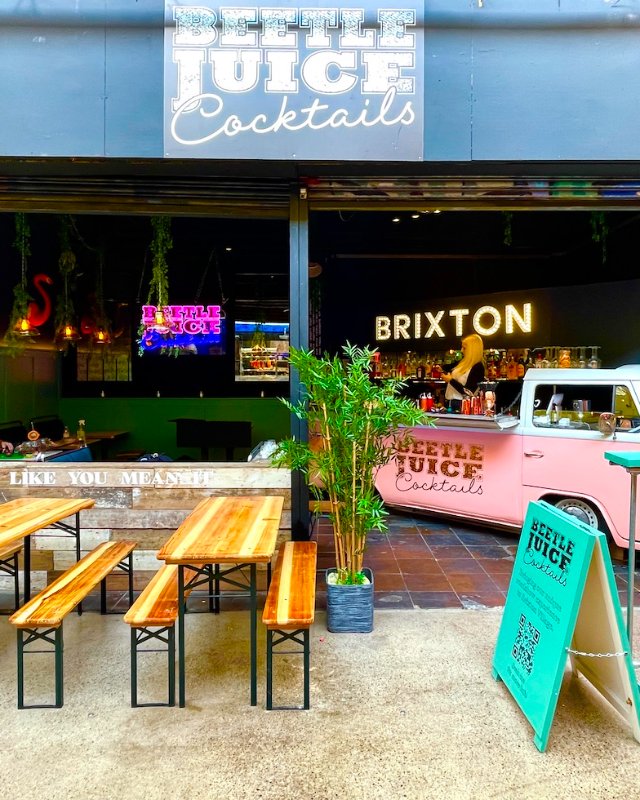 Beetle Juice cocktail van bar in Brixton